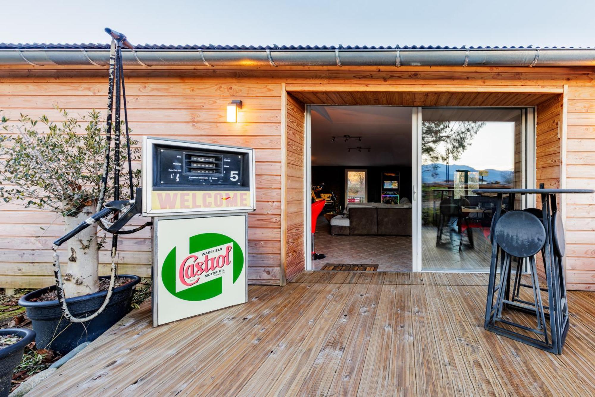 Le Garage Villa Lorp-Sentaraille Exteriör bild